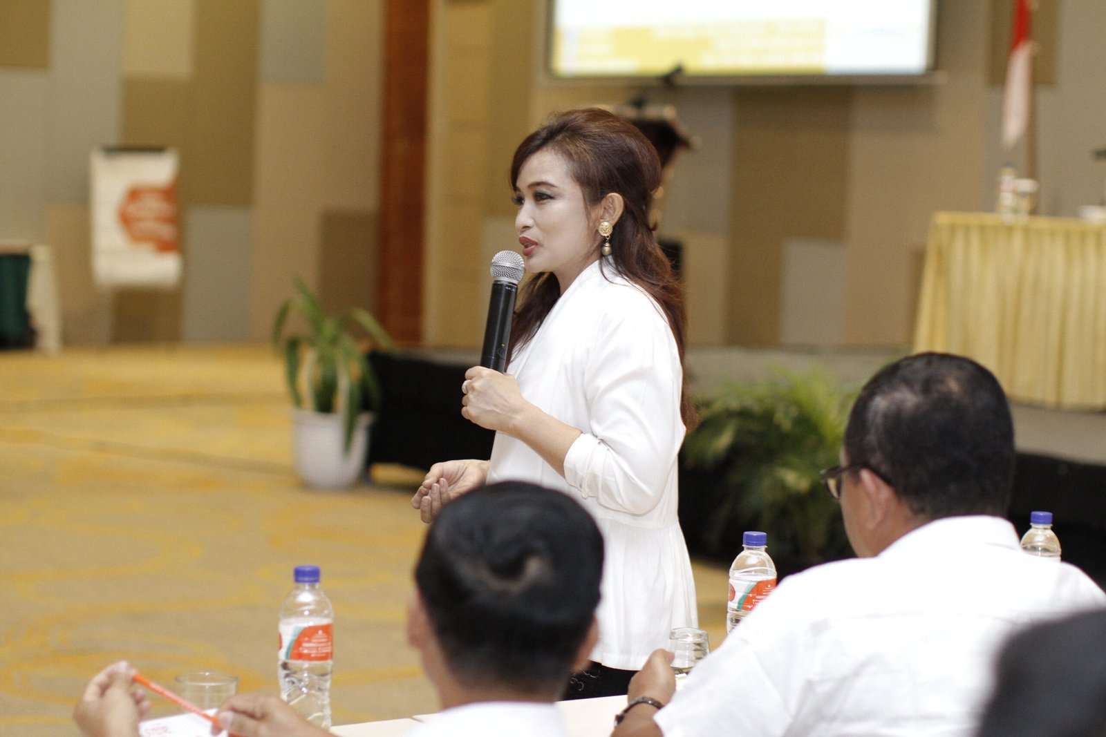 Puspita Zorawar, Master Trainer Service Excellence